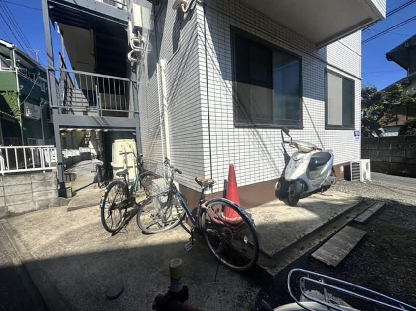 エントランス部分 ﾒｿﾞﾝｼｬﾝﾌﾟﾙ3