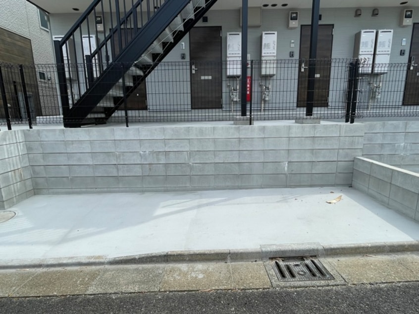 駐輪場 Cannabis Lagoon多摩美1丁目