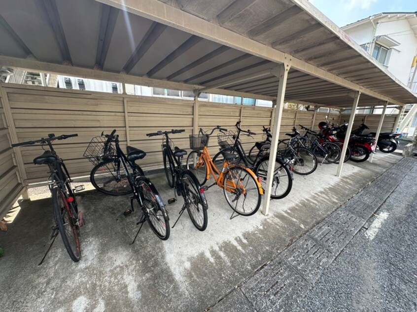 駐輪場 第１白王ハイツ