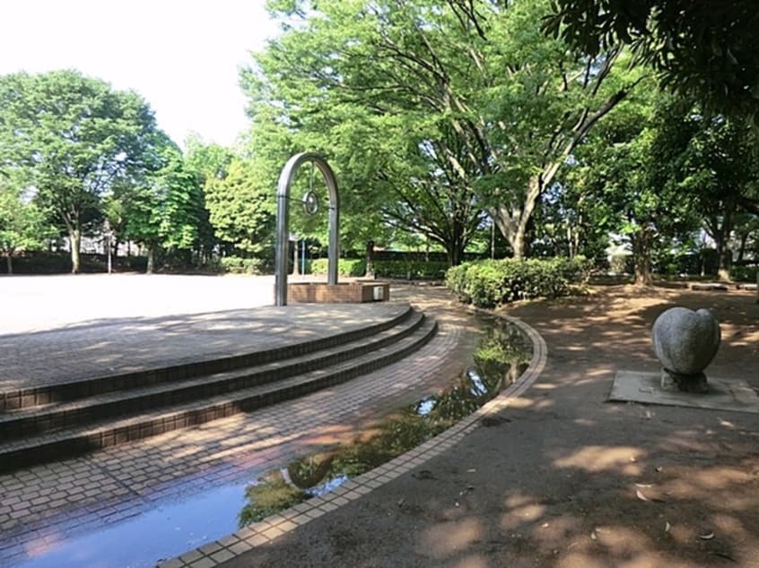 東部公園(公園)まで2000m ビュ－コ－ト