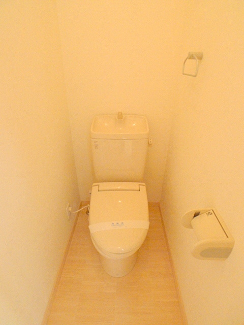 トイレ メゾングラシュ－