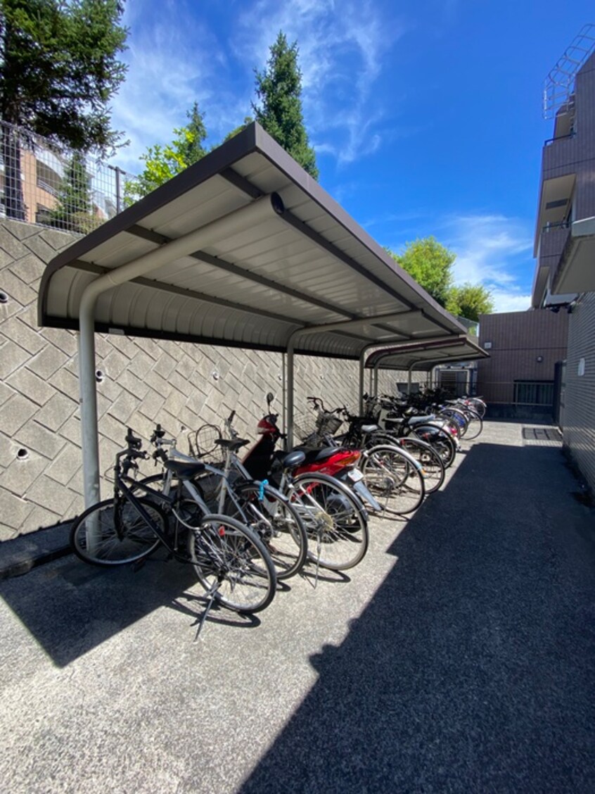 駐輪場 リエス多摩センタ－