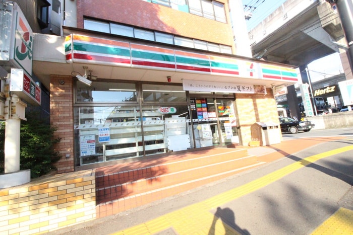 セブンイレブン　多摩センター駅前店(コンビニ)まで246m リエス多摩センタ－