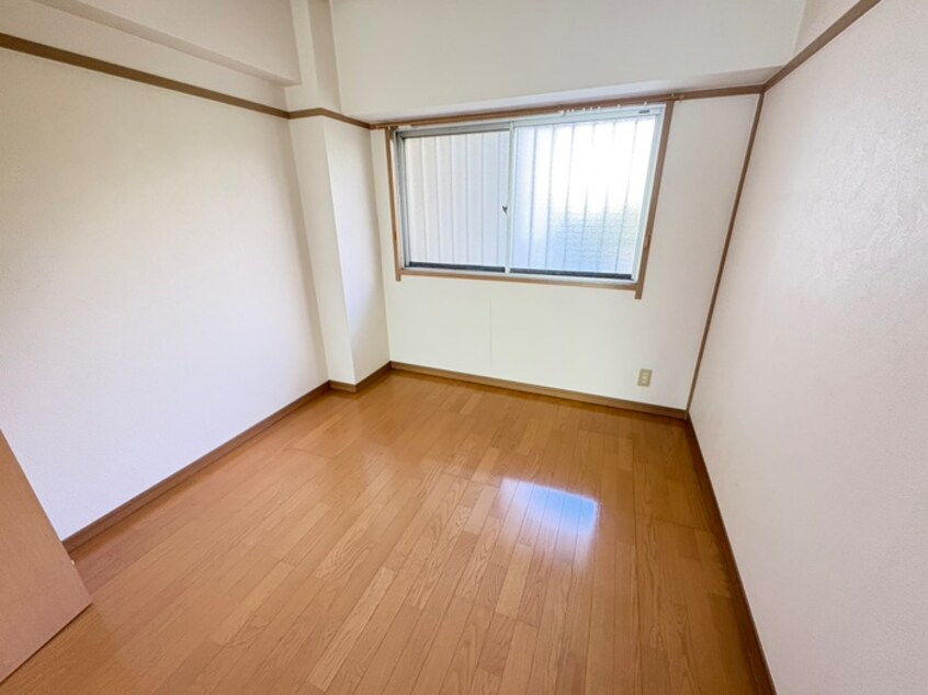 居室 第一築山コ－ポ