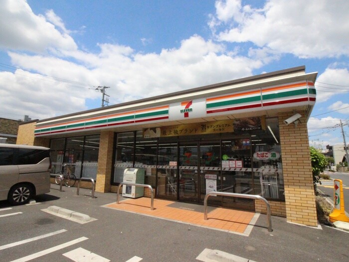 セブン‐イレブン篠崎駅西口店(コンビニ)まで217m マンション篠崎