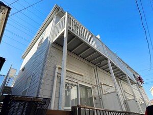 リビングワン