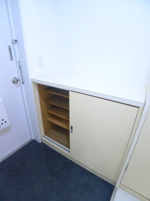 靴箱 布施ビルⅠ(5号室－7号室)