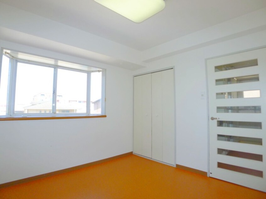 居室 コスモ二和向台