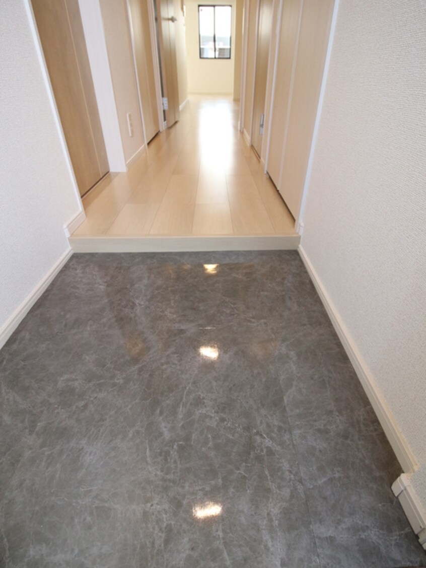 玄関 フィオーレ