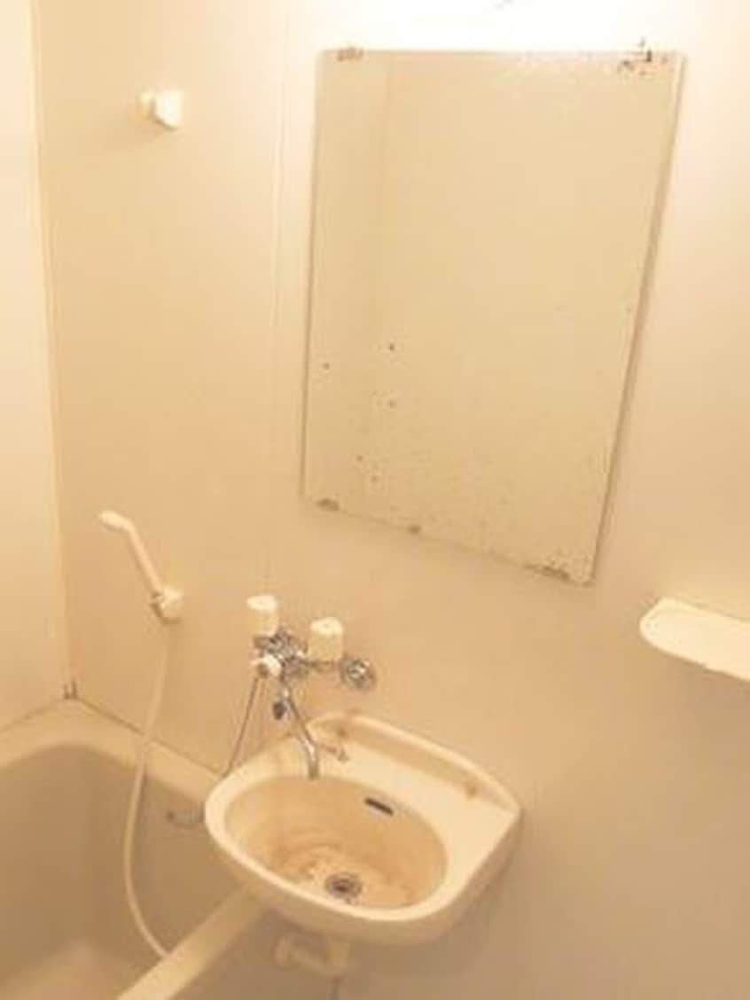 洗面 岸町ヒルズ