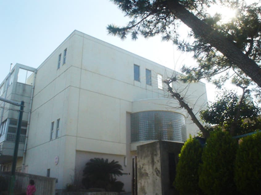 茅ヶ崎市立松浪小学校(小学校)まで70m 辻堂テラス