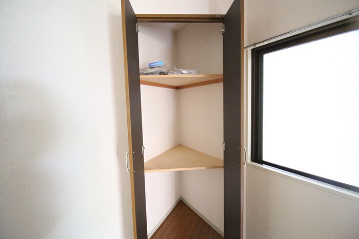 収納 井本ビル