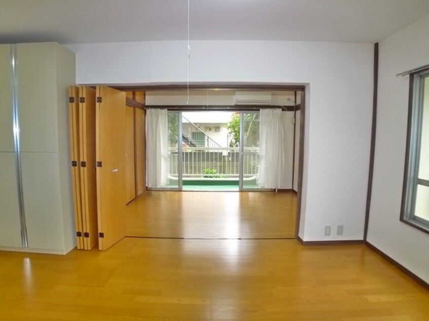 居室 馬耳山荘