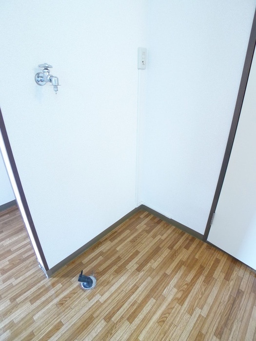 洗濯機置場 アビダシオンユ－カリ