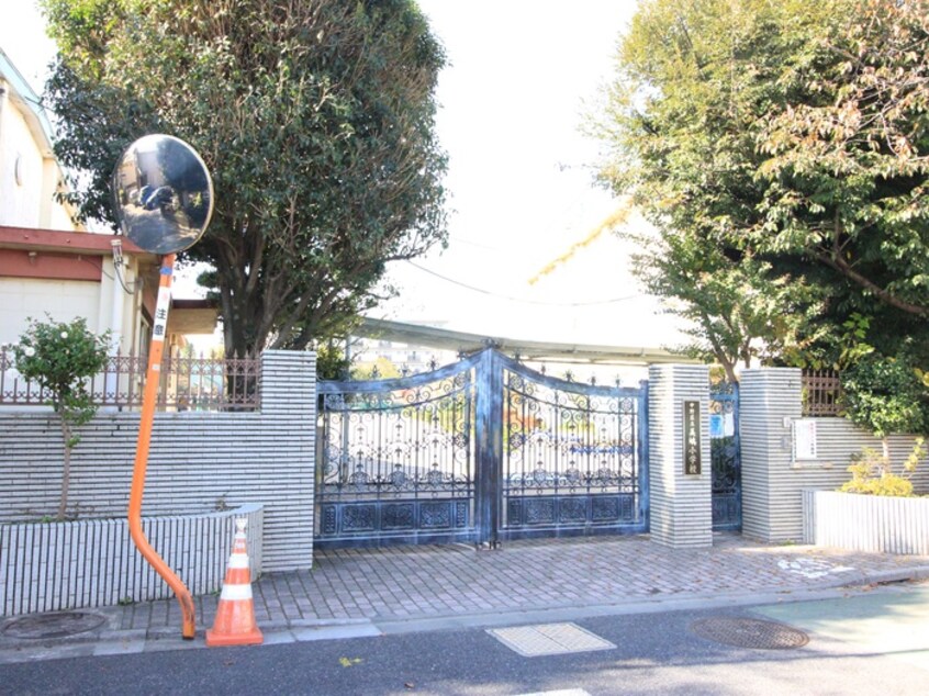 中野区立美鳩小学校(小学校)まで486m グレイシス阿佐ヶ谷Ａ棟