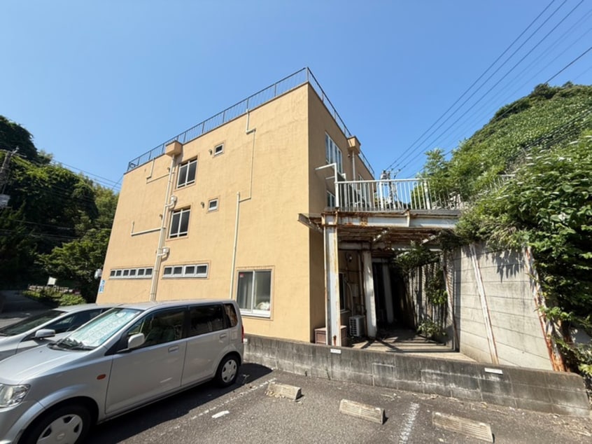 外観写真 披露山アパ－トメント