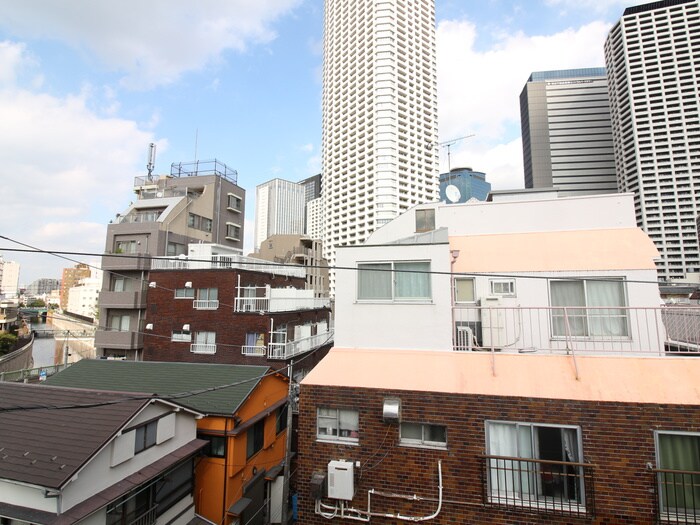 室内からの展望 エクセル西新宿