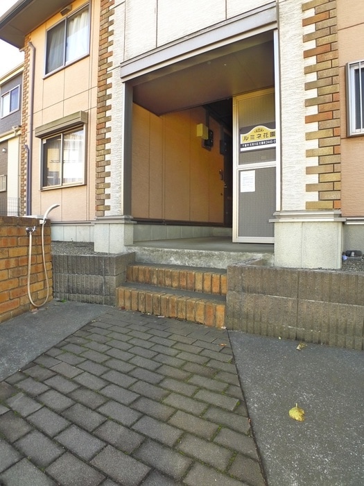 エントランス部分 ルミネ花園