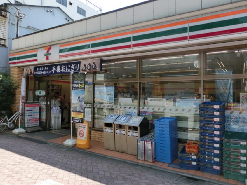 セブンイレブン(コンビニ)まで190m ユーレジデンス高円寺