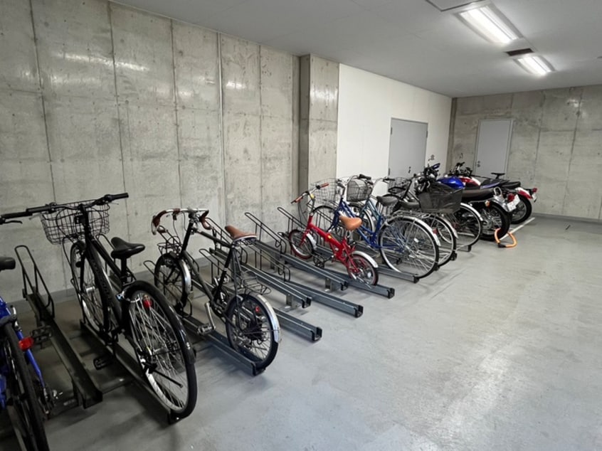 駐輪場 ＶＩＡ　ＬＡＴＴＥＡ　志村