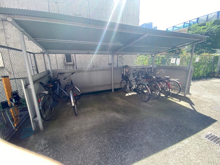 駐輪場 アルバーノ立川