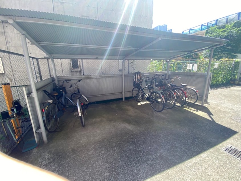 駐輪場 アルバーノ立川