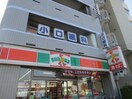 サンクス川崎大師駅前店(コンビニ)まで82m タカハシビル