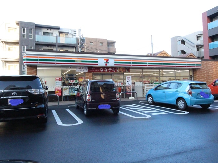セブンイレブン(コンビニ)まで144m ENARI BLD Ⅲ
