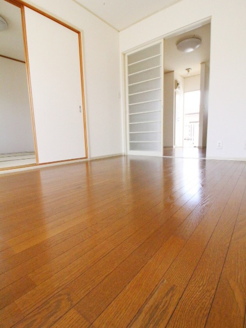 居室 ノ－シェリア