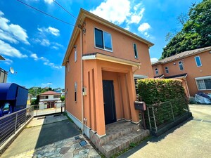 ファミーユ　２号棟