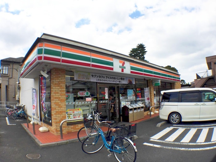 セブンイレブン(コンビニ)まで30m ボヌール北谷