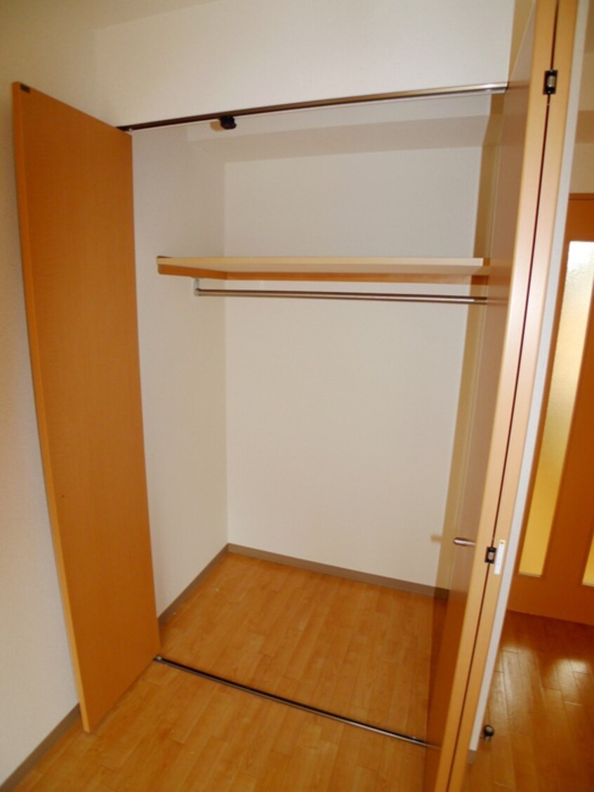 収納 エル　パライソ