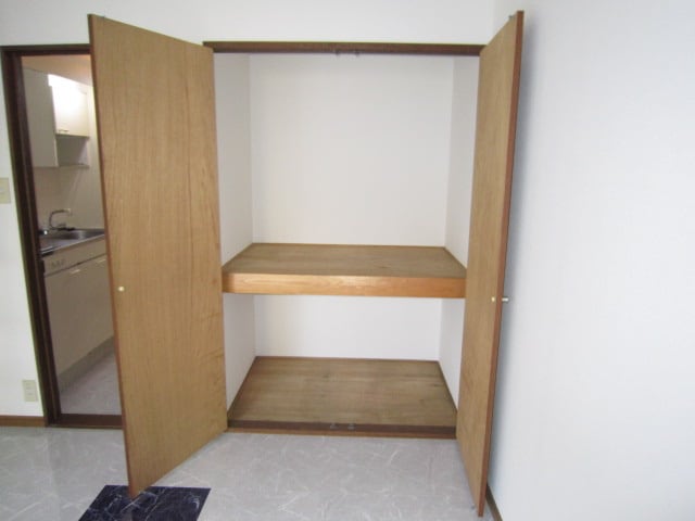 収納 ホワイトハイツ