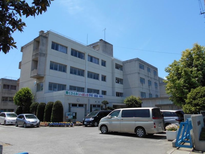 黒浜南小学校(小学校)まで1300m 猫と住む家　La vie En Rose