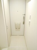 玄関 リブリ・ルームス弁天３-Ⅱ