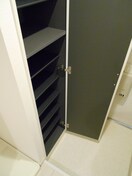 靴箱 リブリ・ルームス弁天３-Ⅱ