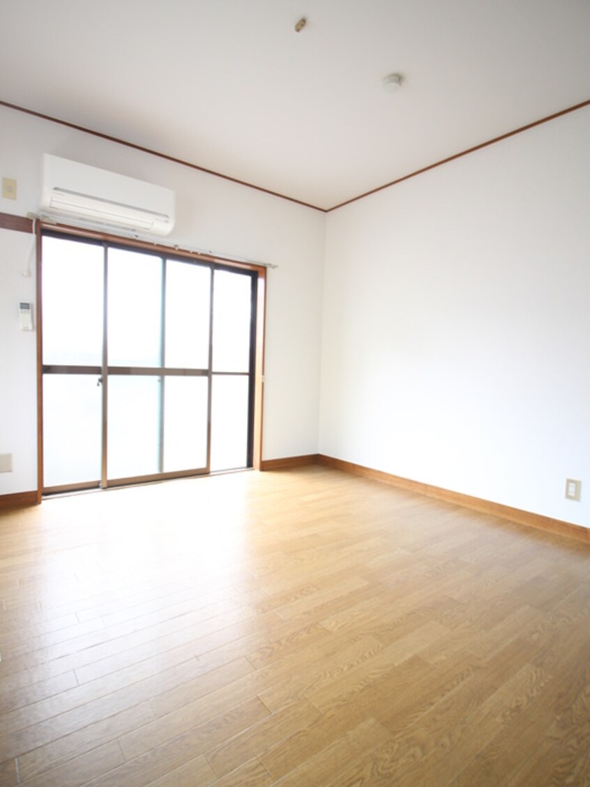 居室 メゾン弦巻