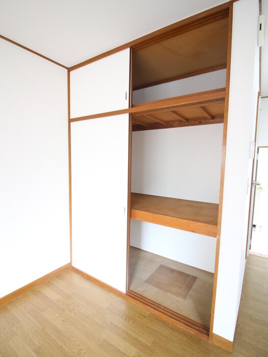 収納 メゾン弦巻