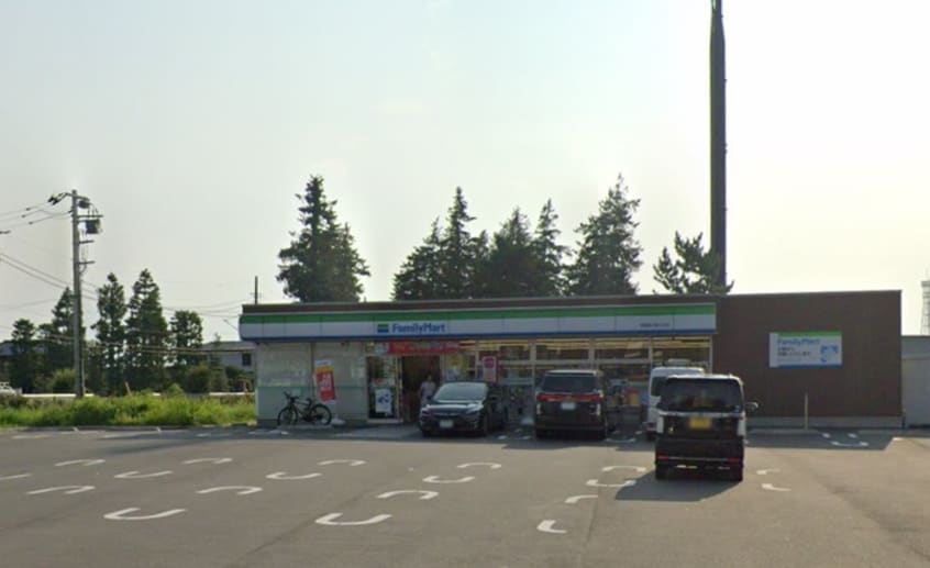 ファミリーマート 相模原公園入口店(コンビニ)まで333m ロッシェル北里Ⅰ