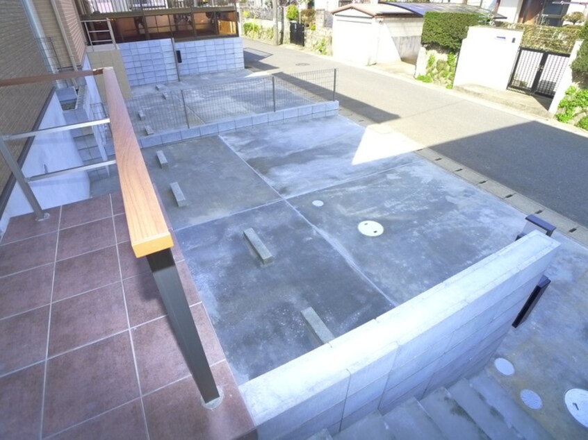 駐車場 ガイア小倉台２号館