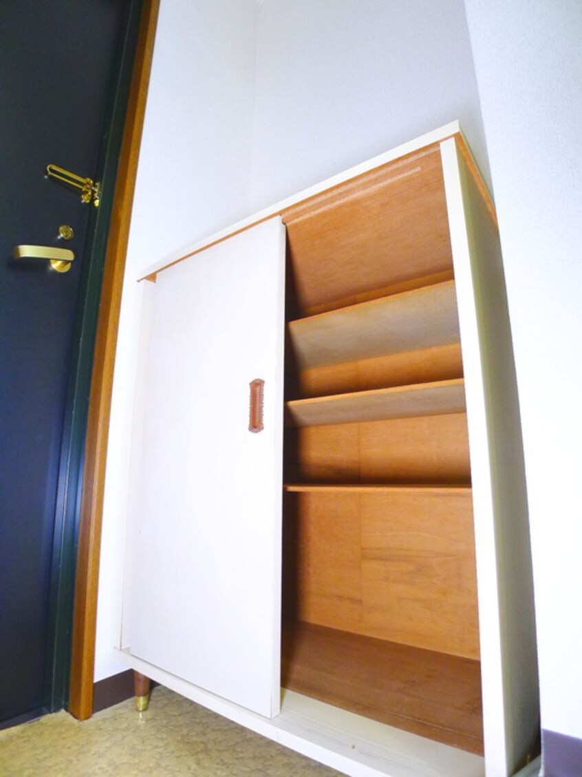 靴箱 オ－キスビル