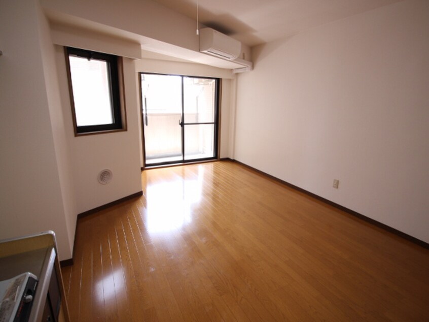 居室 コモ－ド寺山