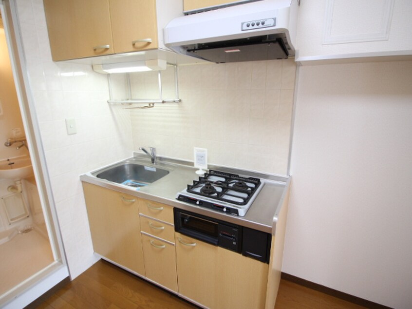 キッチン コモ－ド寺山