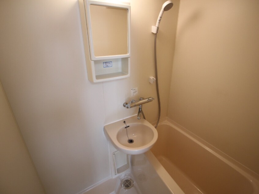 バス／シャワールーム等 コモ－ド寺山