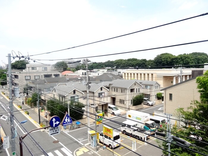 室内からの展望 グランデュ－ル六義園