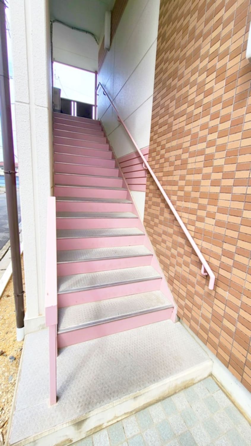 エントランス部分 パルティ－ル上尾A