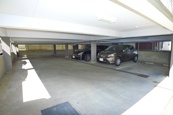 駐車場 新松戸ＣＳビル