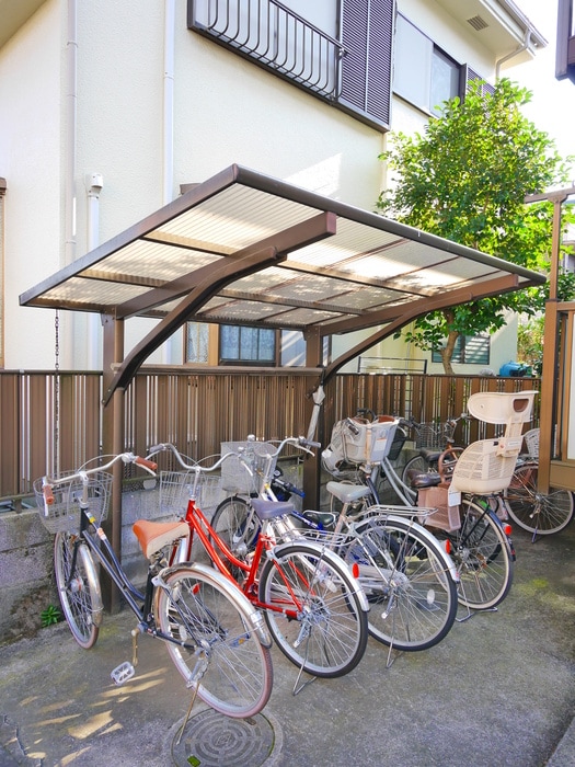 駐輪場 メゾンフジ