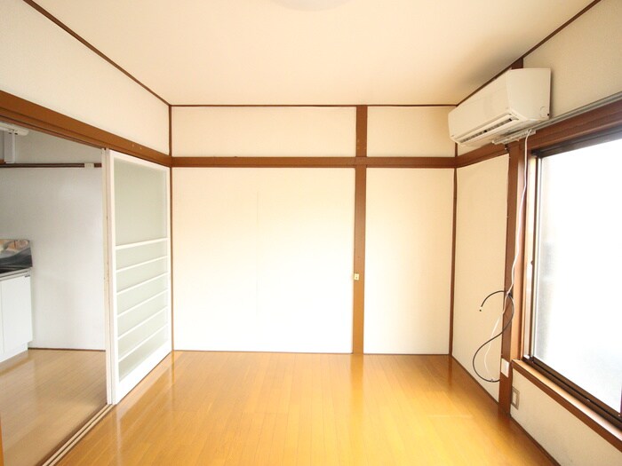 居室 まどか荘