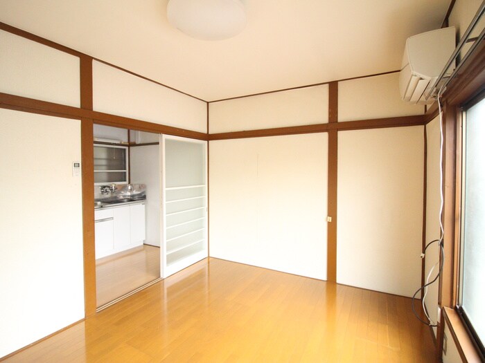居室 まどか荘